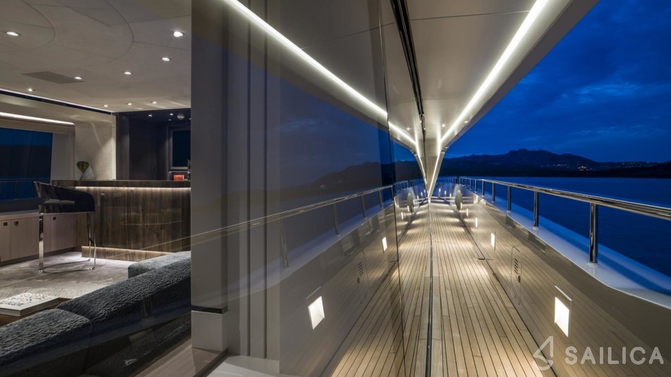 Heesen 51 - Yacht Charter Sailica