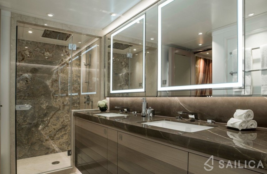 Heesen 51 - Yacht Charter Sailica