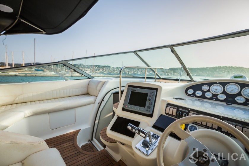 Motoryacht - Yacht Charter Sailica