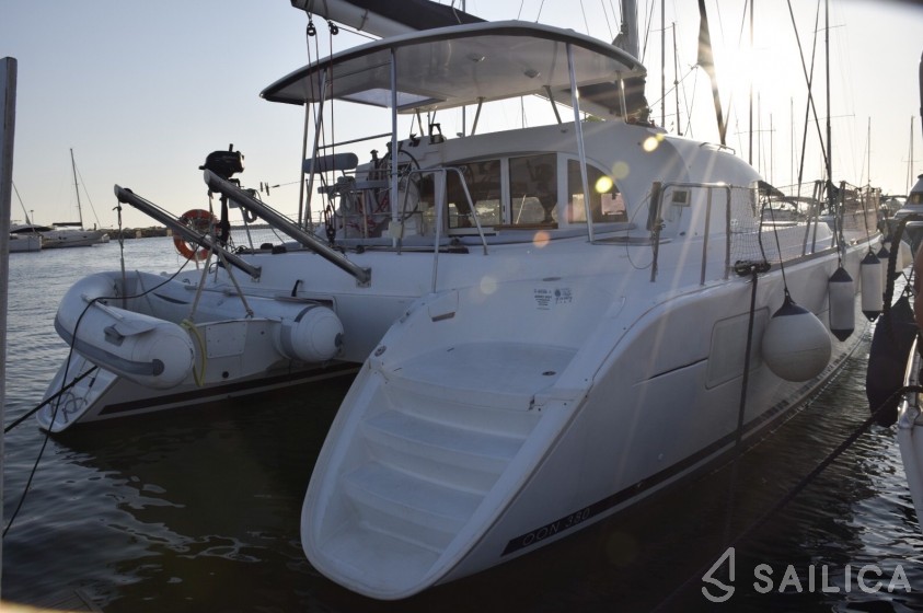 Lagoon 380 - Yacht Charter Sailica