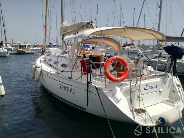 Dufour 385 GL - Yacht Charter Sailica