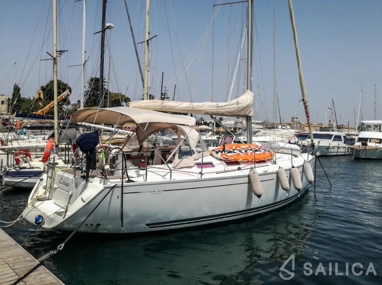 Dufour 385 GL - Yacht Charter Sailica