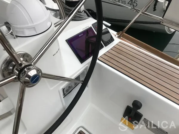 Sun Odyssey 519 - Yacht Charter Sailica