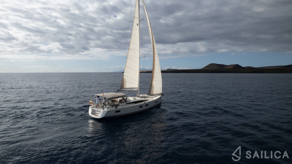 Jeanneau 54 - Yacht Charter Sailica