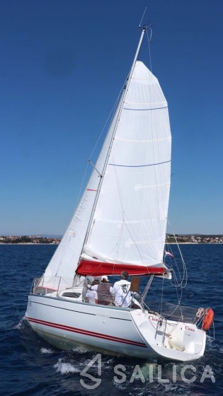 Sun Fast 26 - Yacht Charter Sailica