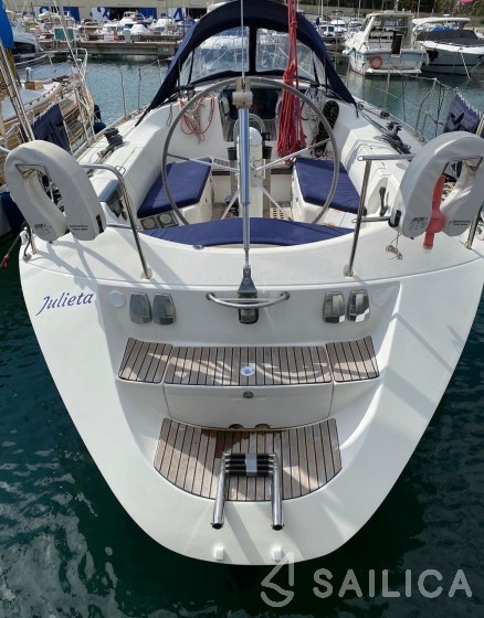 Oceanis 41 - Yacht Charter Sailica