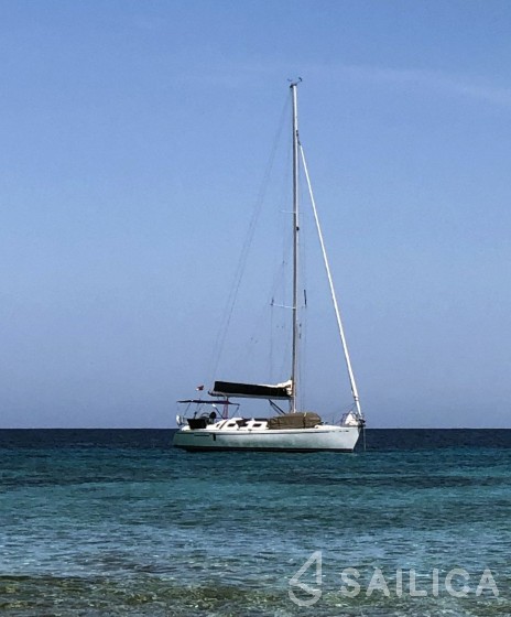 Oceanis 41 - Yacht Charter Sailica