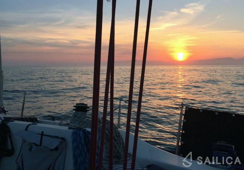 Oceanis 41 - Yacht Charter Sailica