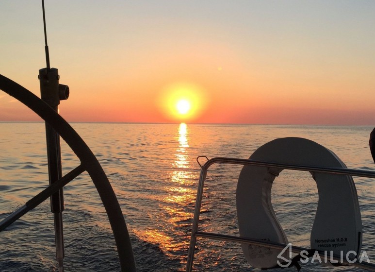 Oceanis 41 - Yacht Charter Sailica