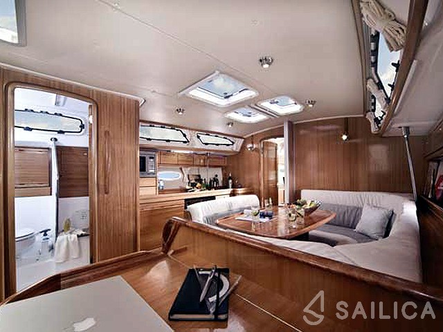 Bavaria 40 Cruiser - Yacht Charter Sailica