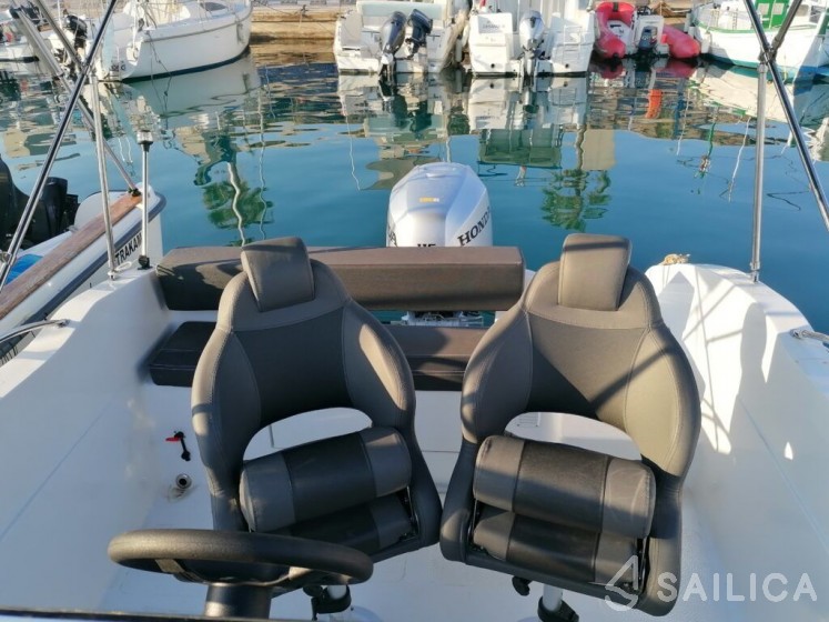 Barracuda 545 - Yacht Charter Sailica