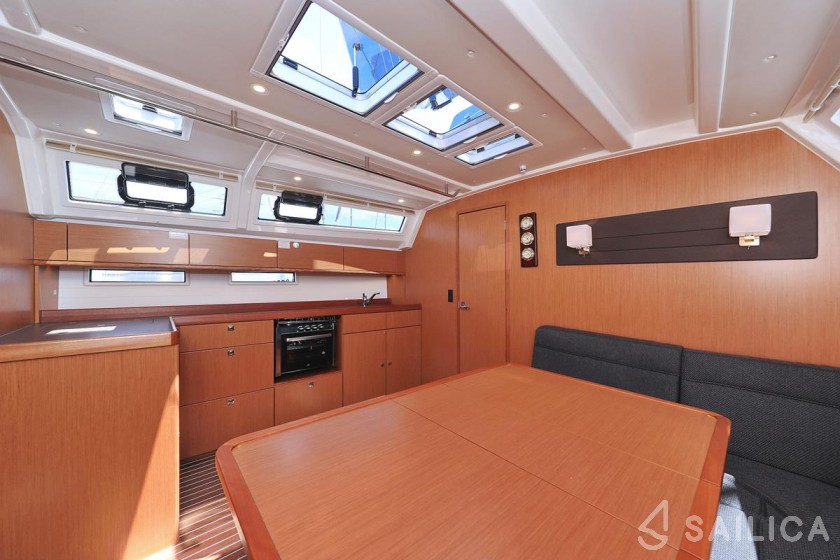 Bavaria 46 Cruiser - Yacht Charter Sailica