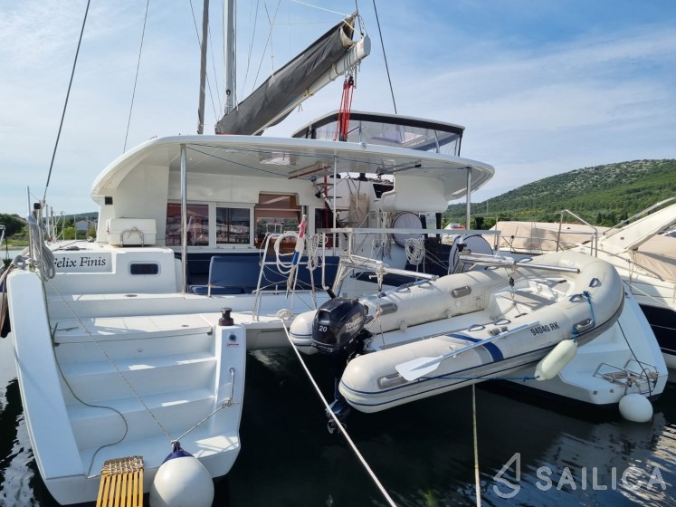 Lagoon 450 S - 4 + 2 cab. - Yacht Charter Sailica