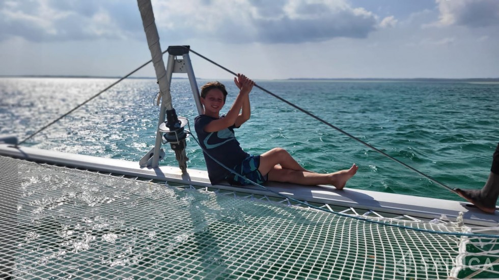 Lagoon 450 S - 4 + 2 cab. - Yacht Charter Sailica