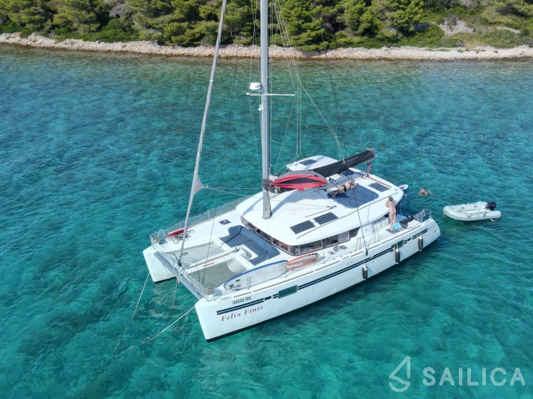Lagoon 450 S - 4 + 2 cab. - Yacht Charter Sailica