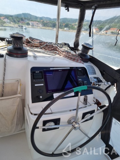 Lagoon 450 S - 4 + 2 cab. - Yacht Charter Sailica