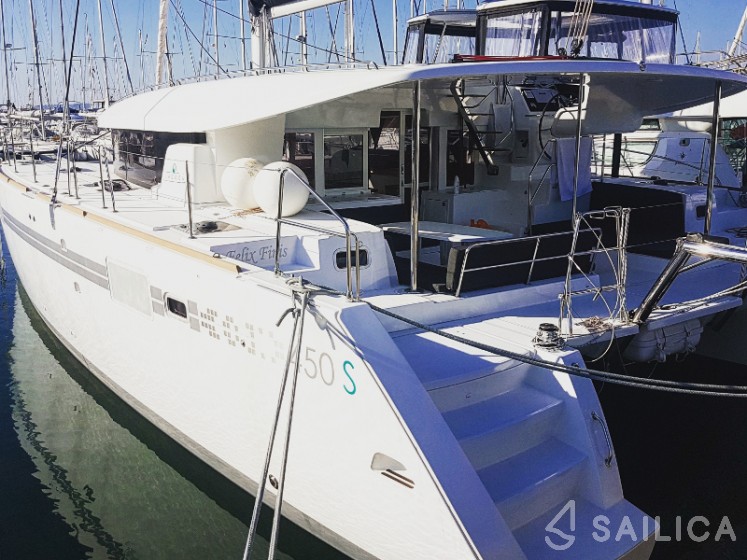 Lagoon 450 S - 4 + 2 cab. - Yacht Charter Sailica