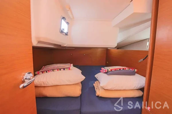 Sun Odyssey 440 - Yacht Charter Sailica