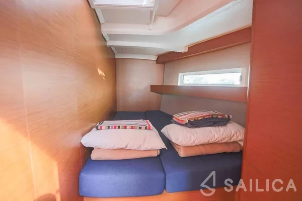 Sun Odyssey 440 - Yacht Charter Sailica