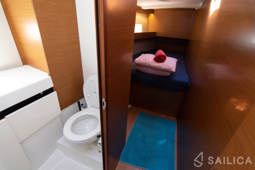 Sun Odyssey 490 - Yacht Charter Sailica