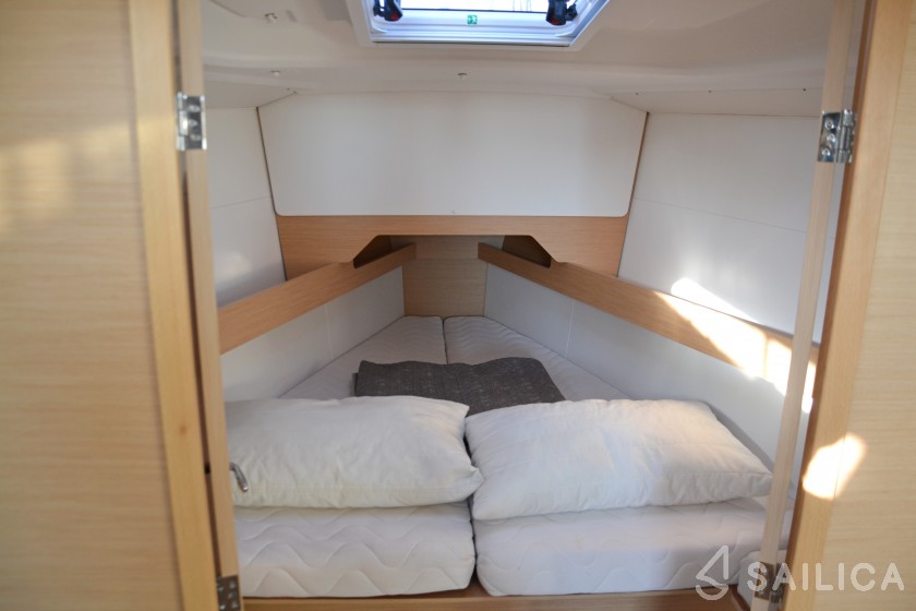 Sun Odyssey 349 - Yacht Charter Sailica