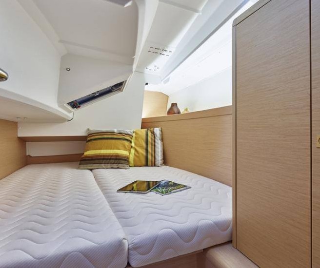 Sun Odyssey 349 - Yacht Charter Sailica