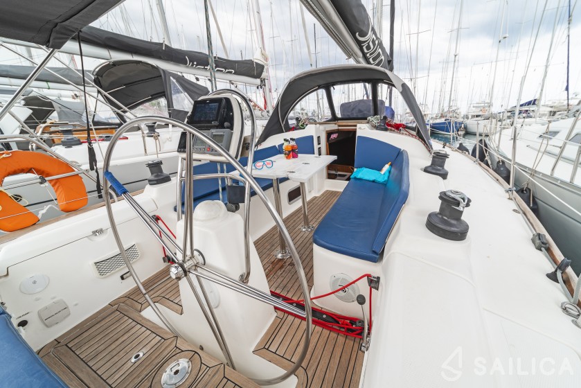 Salona 40 - Yacht Charter Sailica