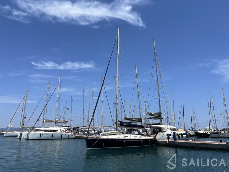 Salona 40 - Yacht Charter Sailica