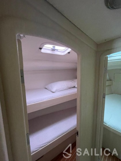 Delphia 40 - Yacht Charter Sailica
