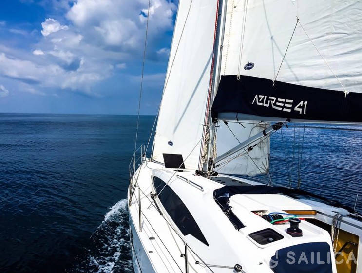 Azuree 41 - Yacht Charter Sailica