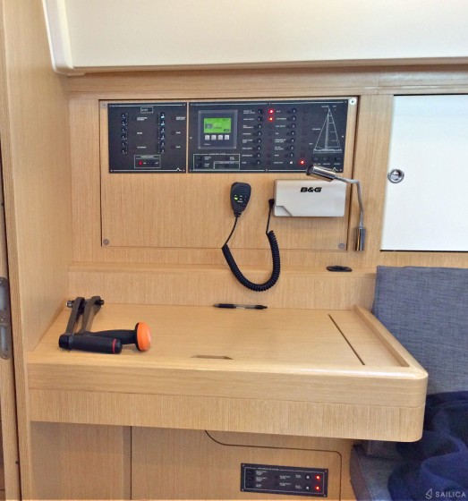 Azuree 41 - Yacht Charter Sailica