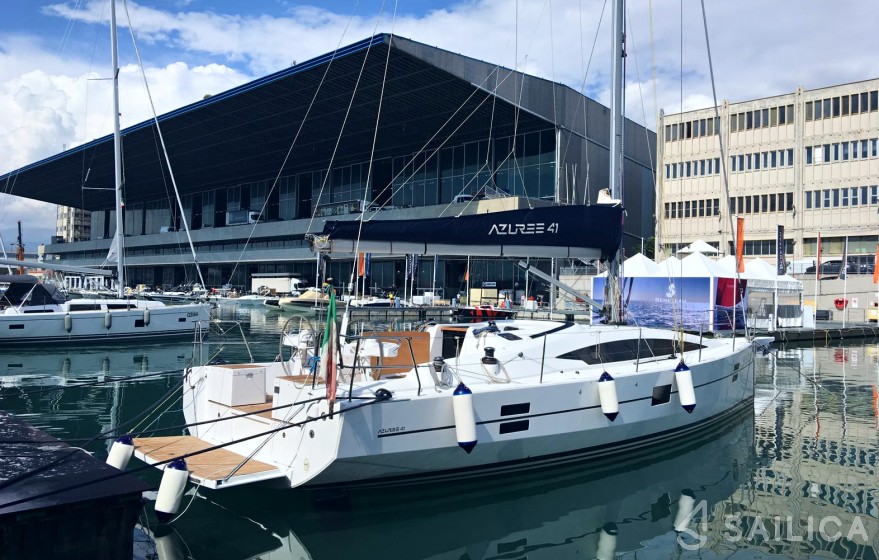 Azuree 41 - Yacht Charter Sailica