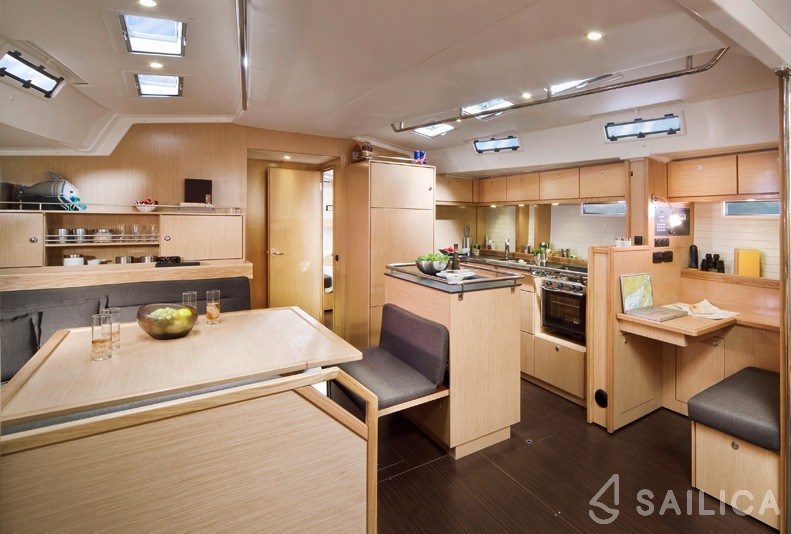 Bavaria 55 Cruiser - Yacht Charter Sailica