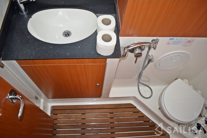 Bavaria 55 Cruiser - Yacht Charter Sailica