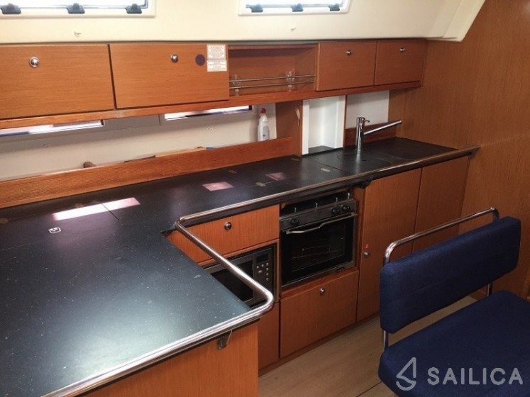 Bavaria 45 Cruiser - Yacht Charter Sailica