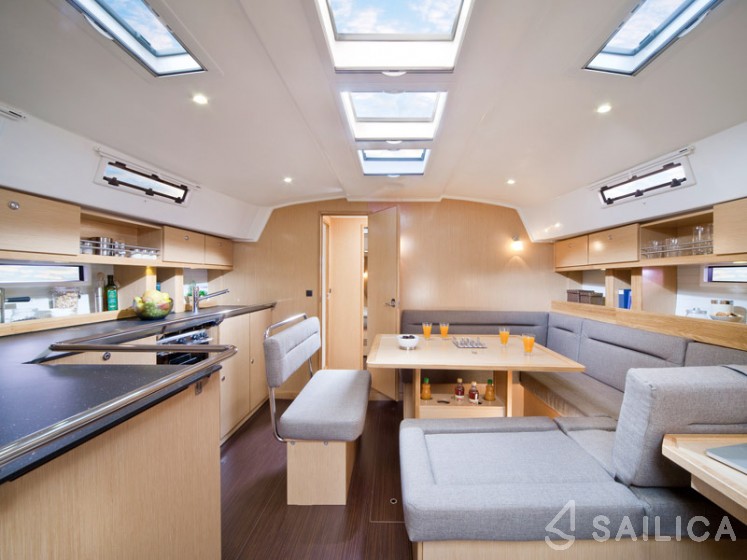 Bavaria 45 Cruiser - Yacht Charter Sailica