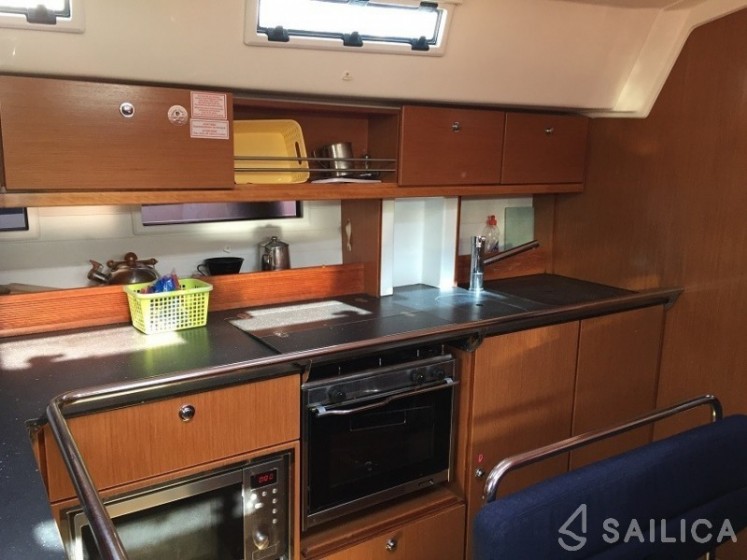 Bavaria 45 Cruiser - Yacht Charter Sailica