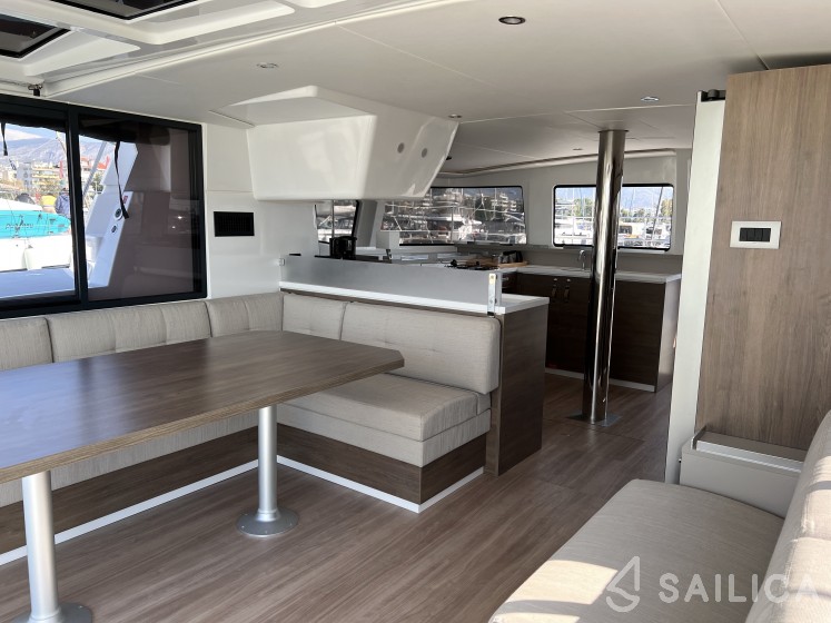 Bali 4.4 - Yacht Charter Sailica