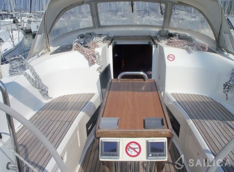 Bavaria Cruiser 40 - Yacht Charter Sailica