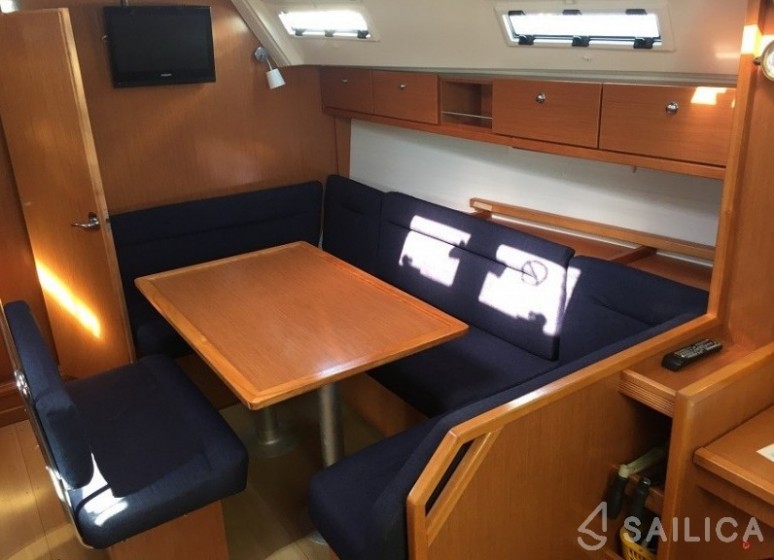 Bavaria Cruiser 40 - Yacht Charter Sailica