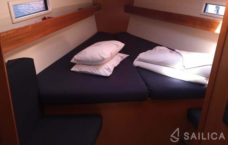 Bavaria Cruiser 40 - Yacht Charter Sailica