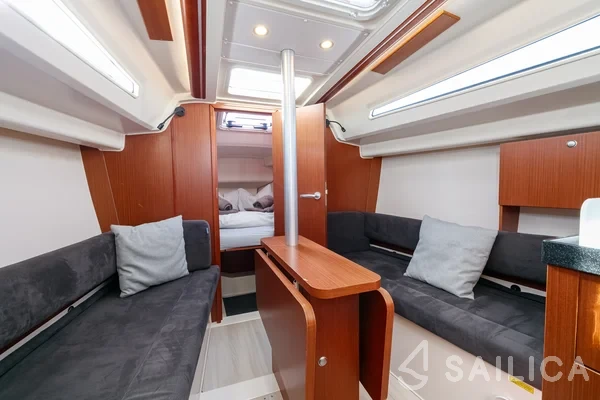 Hanse 315 - Yacht Charter Sailica