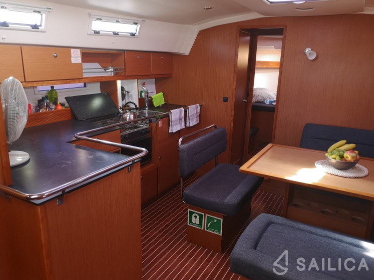 Bavaria 45 Cruiser - Yacht Charter Sailica