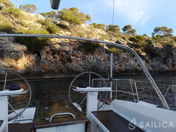 Bavaria 45 Cruiser - Yacht Charter Sailica