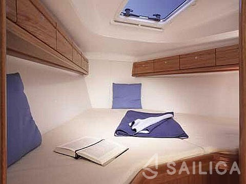Bavaria 37 Cruiser - Yacht Charter Sailica