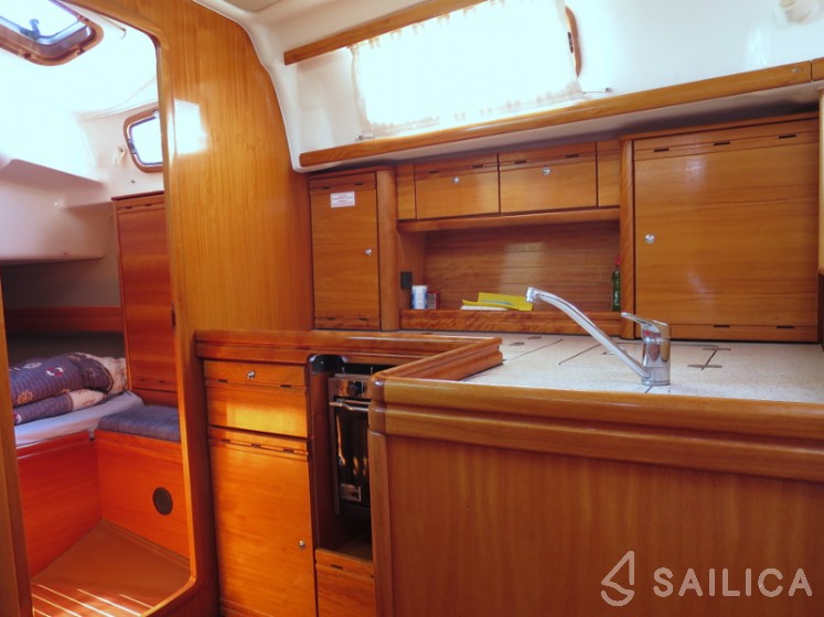 Bavaria 37 Cruiser - Yacht Charter Sailica