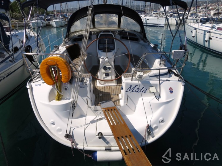 Bavaria 37 Cruiser - Yacht Charter Sailica