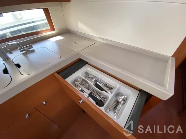 Oceanis 46.1 - Yacht Charter Sailica