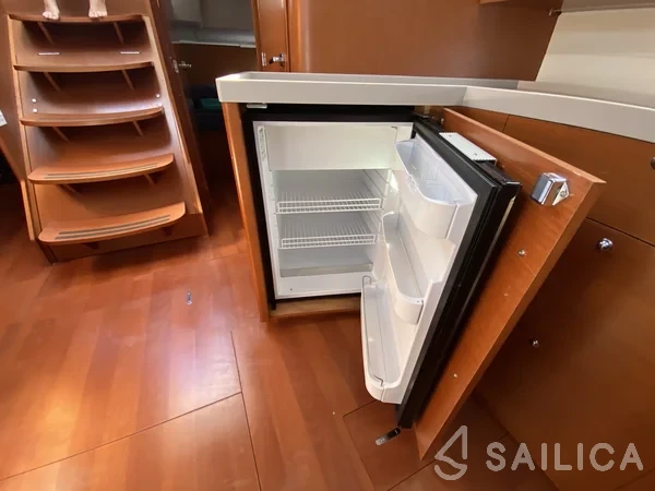 Oceanis 46.1 - Yacht Charter Sailica