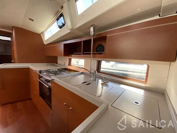 Oceanis 46.1 - Yacht Charter Sailica